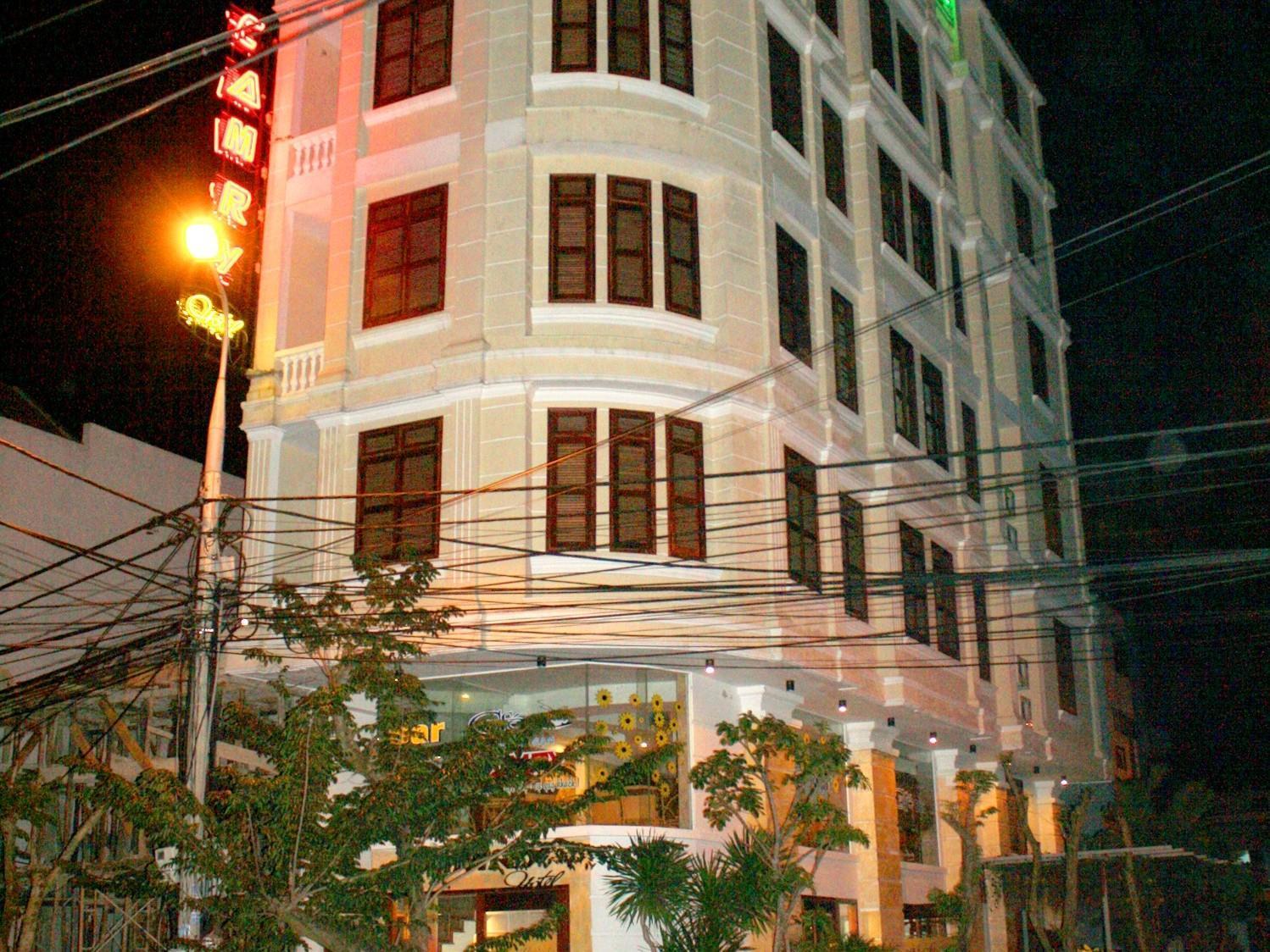 Camry Hotel Da Nang Exterior foto